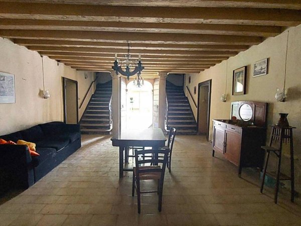 intera palazzina in vendita a Valbrenta in zona Valstagna