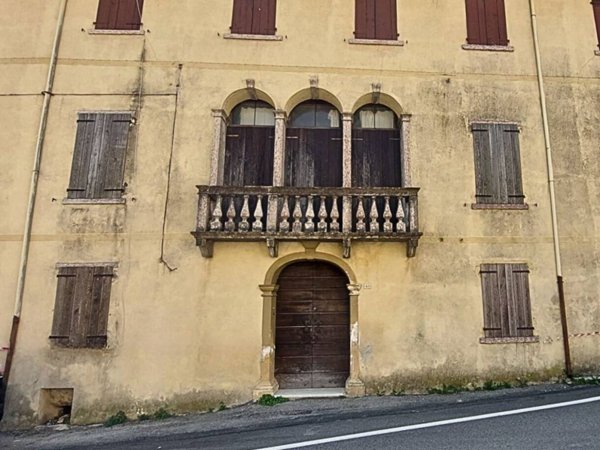 intera palazzina in vendita a Valbrenta in zona Valstagna