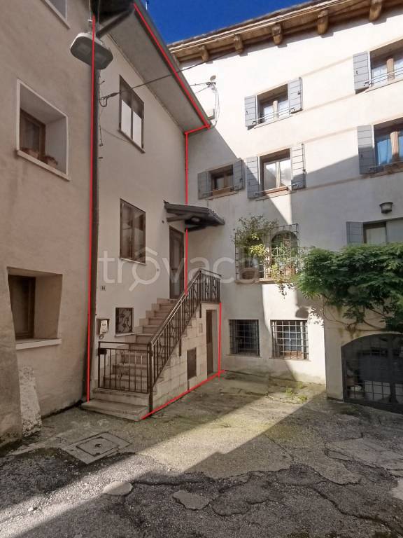 appartamento in vendita a Valbrenta in zona Valstagna
