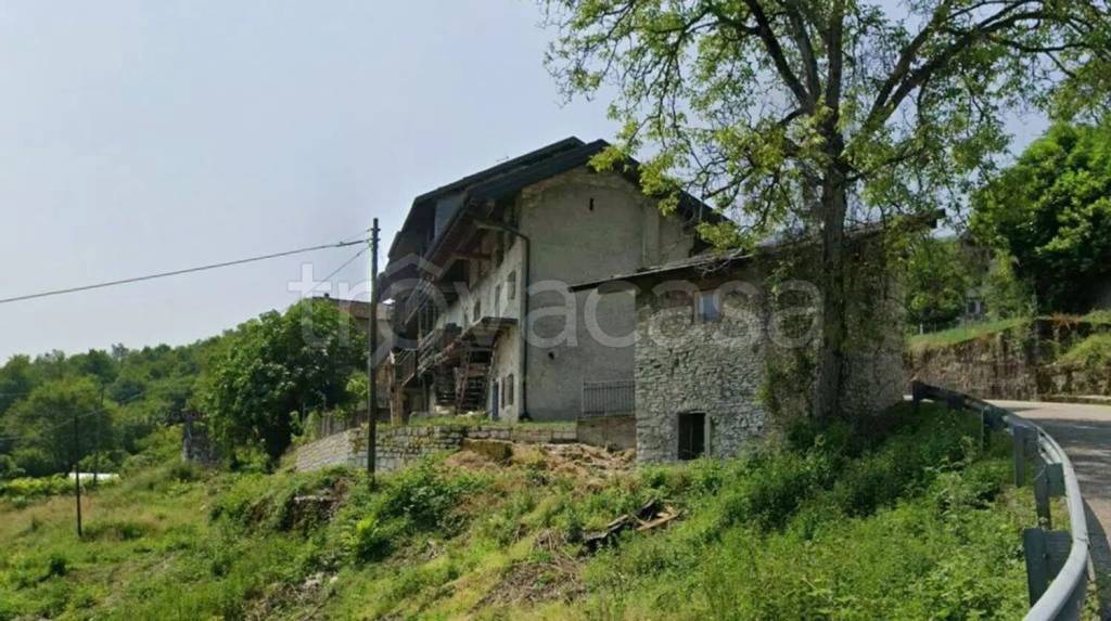 casa indipendente in vendita a Valbrenta in zona Primolano
