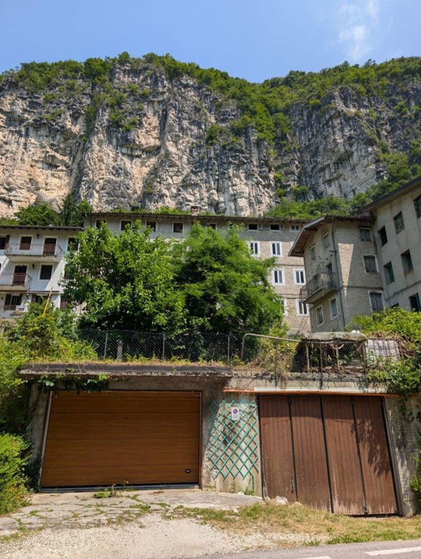 appartamento in vendita a Valbrenta in zona Costa