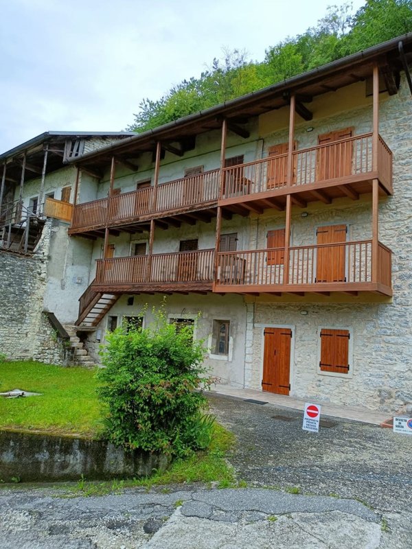 quadrivano in vendita a Valbrenta