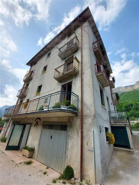 villa in vendita a Valbrenta in zona San Nazario