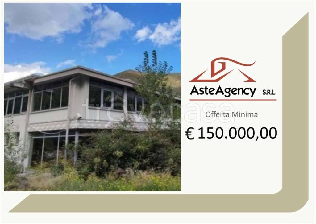 locale commerciale in vendita a Valbrenta in zona Oliero