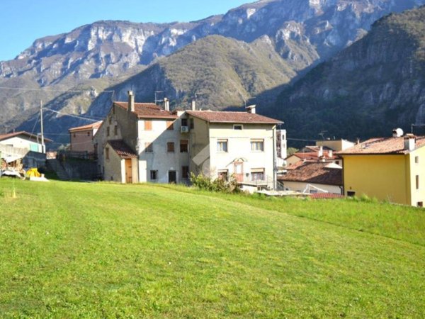 terreno in vendita a Valbrenta in zona Campolongo sul Brenta