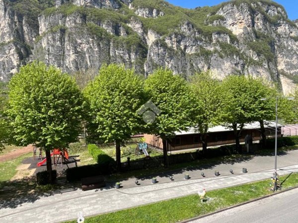 casa indipendente in vendita a Valbrenta in zona Cismon del Grappa