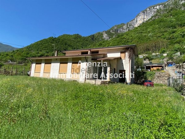 appartamento in vendita a Valbrenta