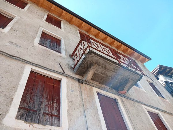 casa indipendente in vendita a Valbrenta in zona Sasso Stefani