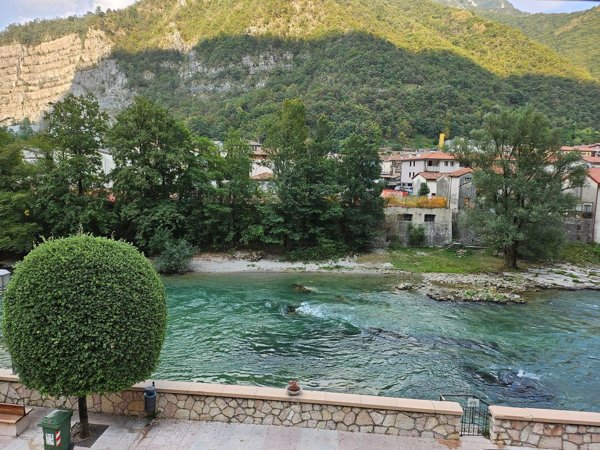 appartamento in vendita a Valbrenta in zona San Nazario
