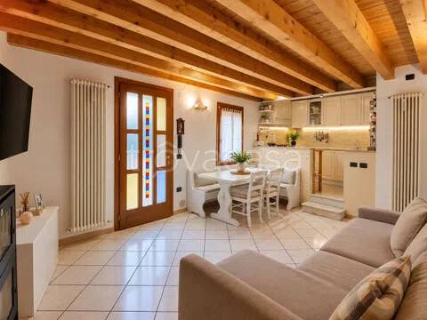 casa indipendente in vendita a Valbrenta in zona Campolongo sul Brenta