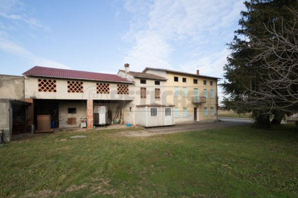 casa indipendente in vendita a Colceresa