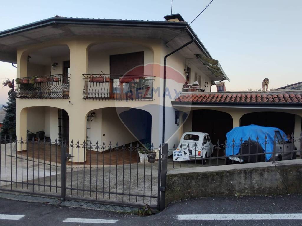 casa indipendente in vendita a Colceresa