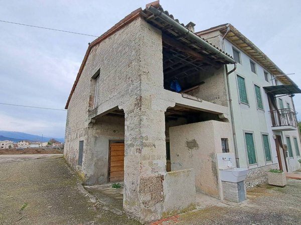 casa indipendente in vendita a Colceresa in zona Mason Vicentino