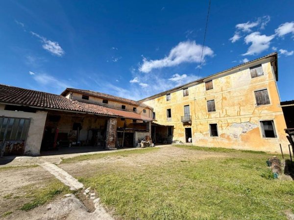casa indipendente in vendita a Colceresa in zona Villa