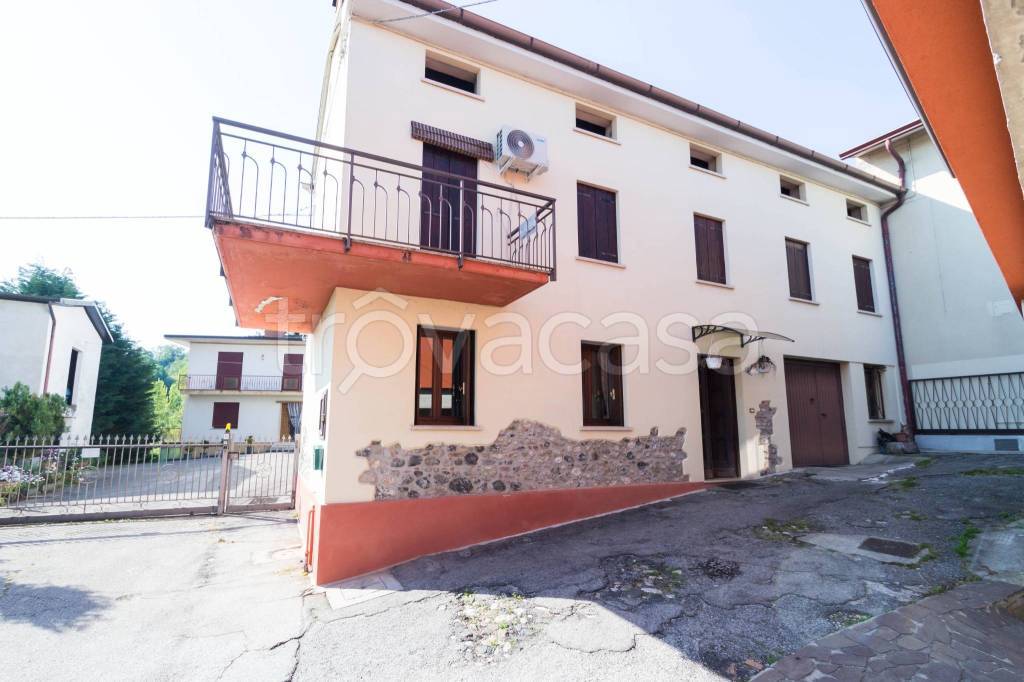 casa indipendente in vendita a Colceresa in zona Mason Vicentino