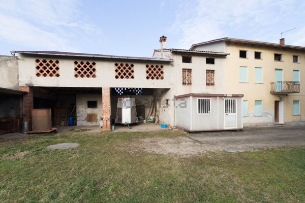 casa indipendente in vendita a Colceresa in zona Villaraspa