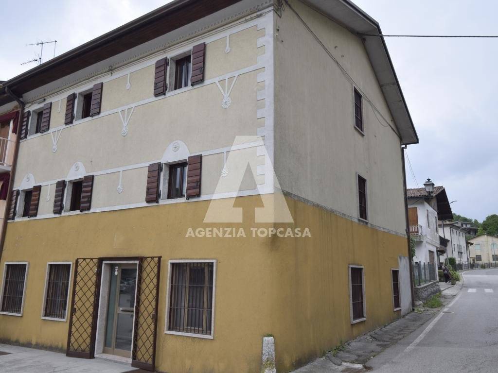 casa indipendente in vendita a Lusiana Conco in zona Santa Caterina