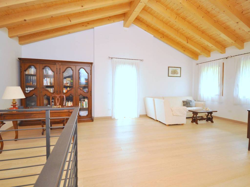 casa indipendente in vendita a Lusiana Conco in zona Fontanelle