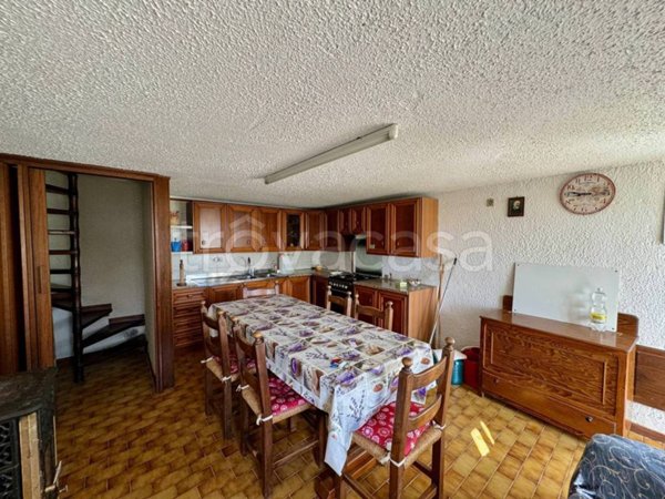casa indipendente in vendita a Lusiana Conco in zona Rubbio