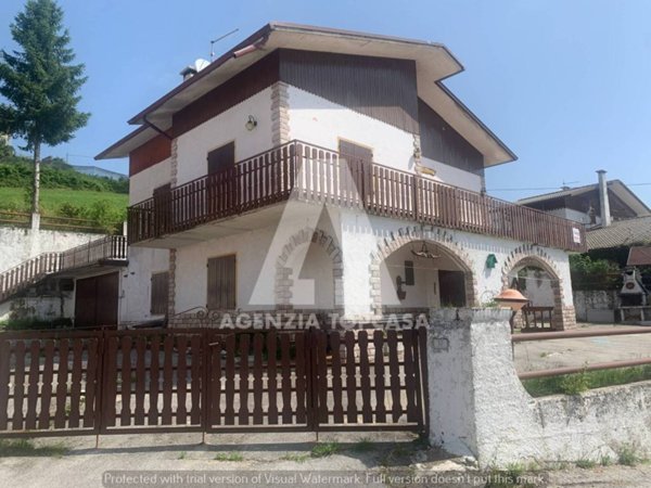 casa indipendente in vendita a Lusiana Conco in zona Rubbio