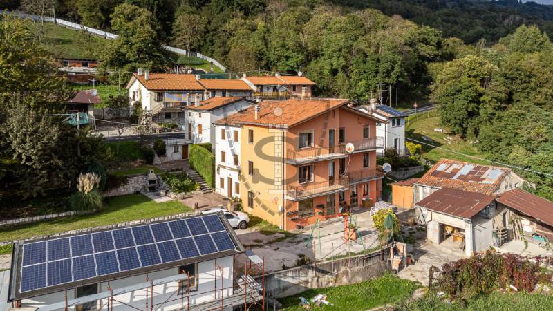 casa indipendente in vendita a Lusiana Conco in zona Lusiana