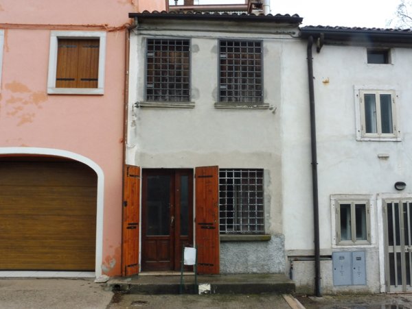 casa indipendente in vendita a Lusiana Conco in zona Lusiana