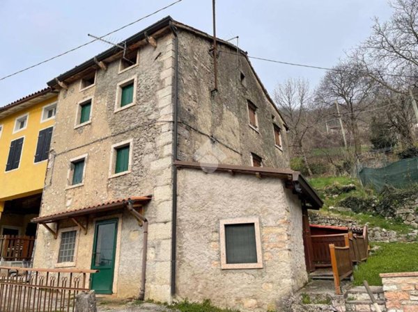 casa indipendente in vendita a Lusiana Conco in zona Conco