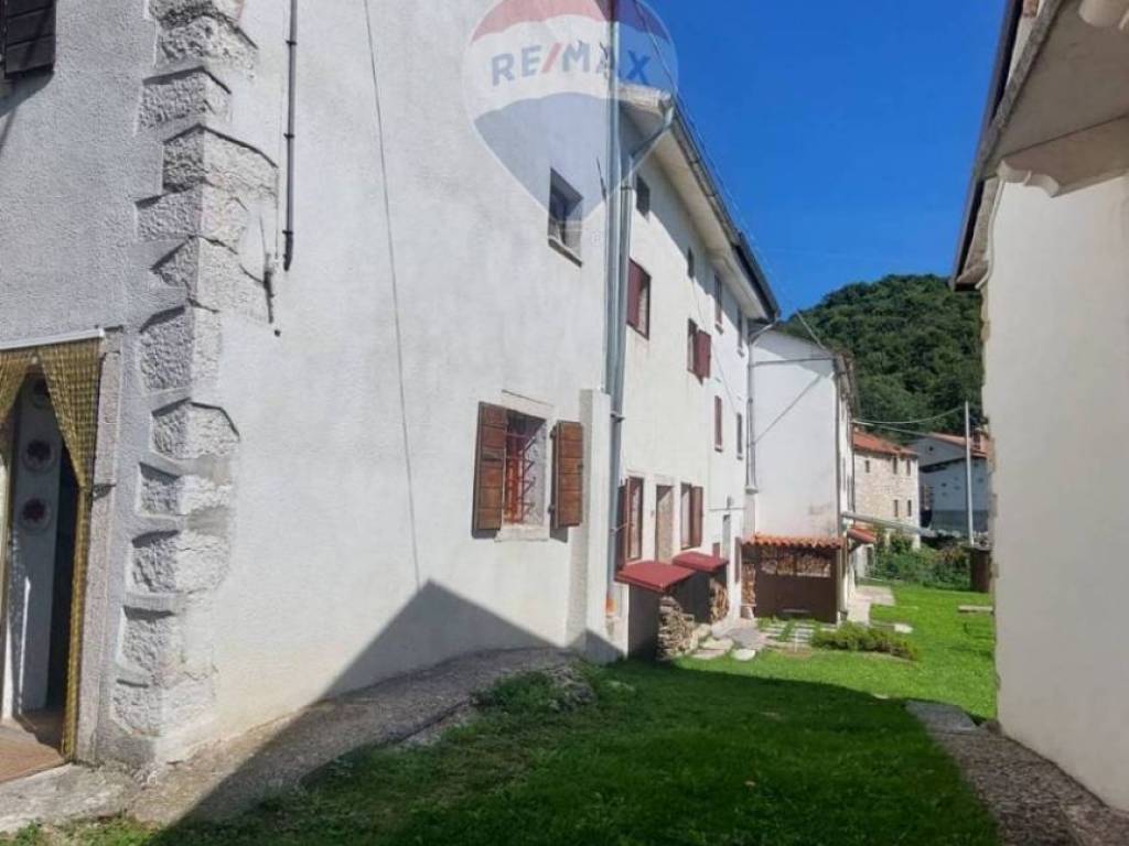 appartamento in vendita a Lusiana Conco in zona Rubbio