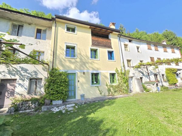 casa indipendente in vendita a Lusiana Conco in zona Lusiana
