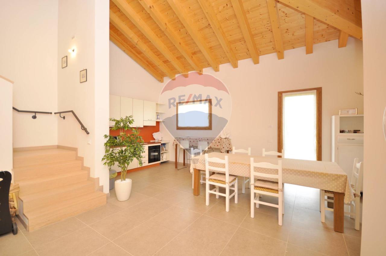 casa indipendente in vendita a Lusiana Conco in zona Conco