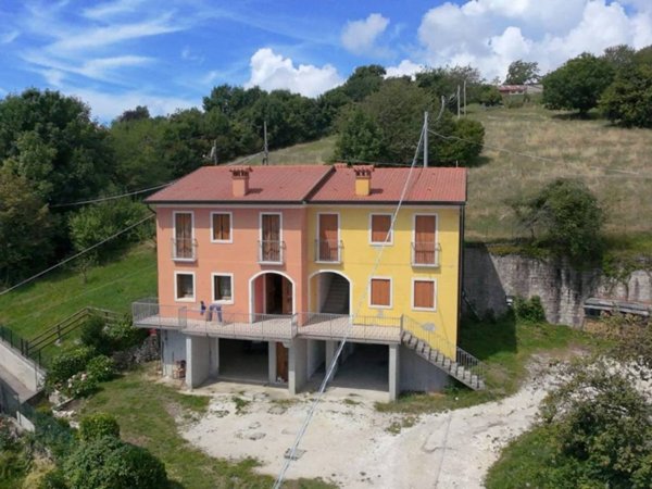 appartamento in vendita a Lusiana Conco in zona Conco
