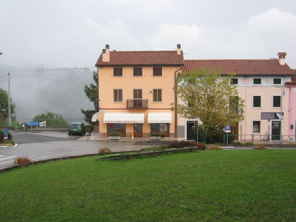 casa indipendente in vendita a Lusiana Conco