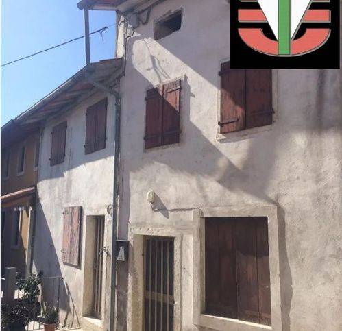 casa indipendente in vendita a Lusiana Conco in zona Lusiana