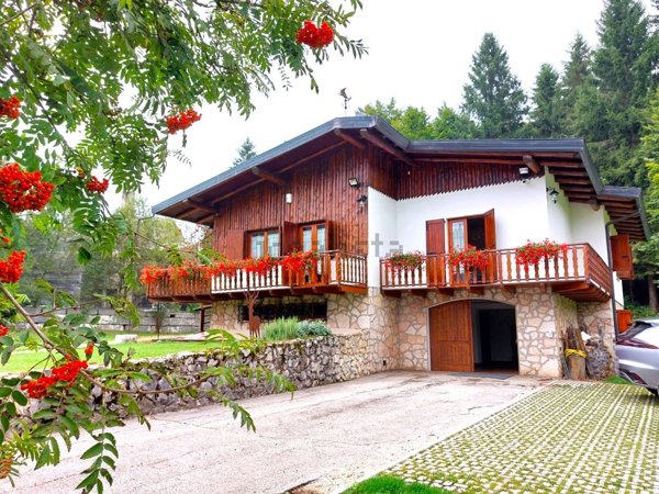 casa indipendente in vendita a Lusiana Conco