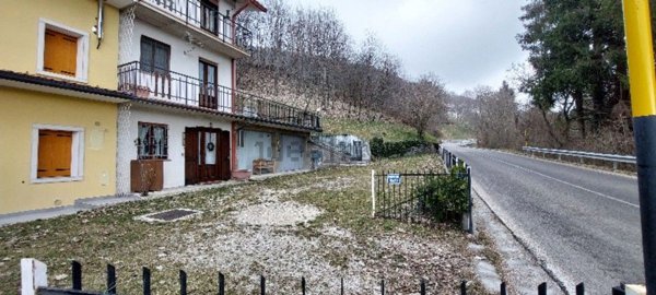 pentavano in vendita a Lusiana Conco in zona Lusiana