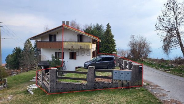 casa indipendente in vendita a Lusiana Conco in zona Campana
