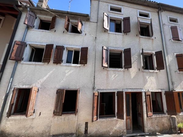 casa indipendente in vendita a Lusiana Conco in zona Santa Caterina