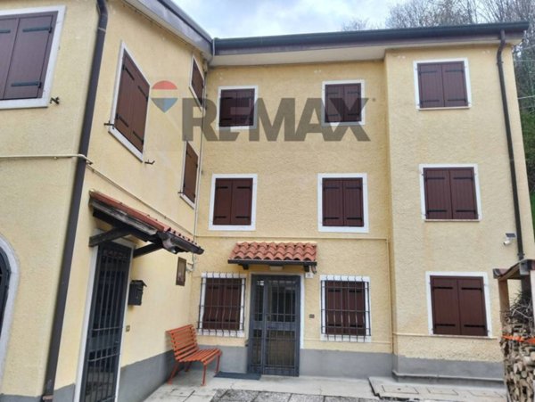 casa indipendente in vendita a Lusiana Conco in zona Vitarolo