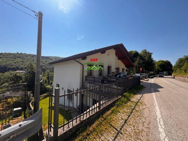 casa indipendente in vendita a Lusiana Conco in zona Fontanelle