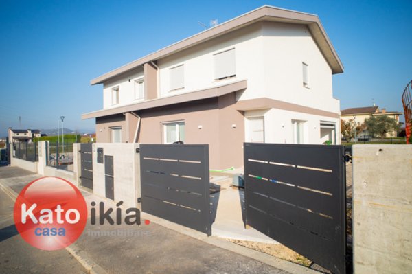 casa indipendente in vendita a Sovizzo