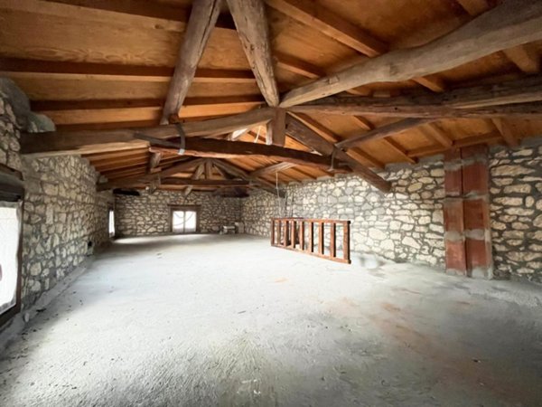 casa indipendente in vendita a Sovizzo