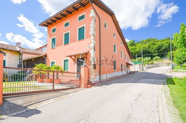 appartamento in vendita a Sovizzo in zona Gambugliano