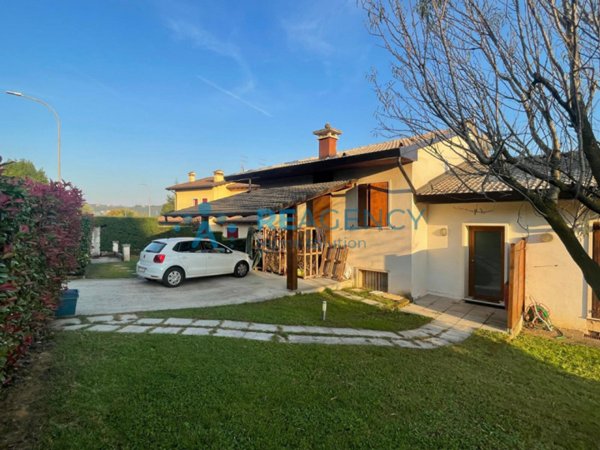 casa indipendente in vendita a Sovizzo in zona Sovizzo Colle