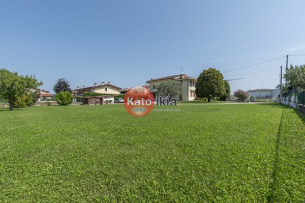 casa indipendente in vendita a Sovizzo