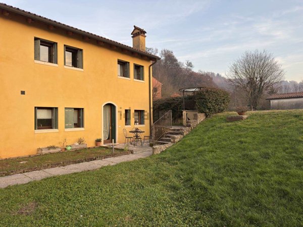 casa semindipendente in vendita a Sovizzo