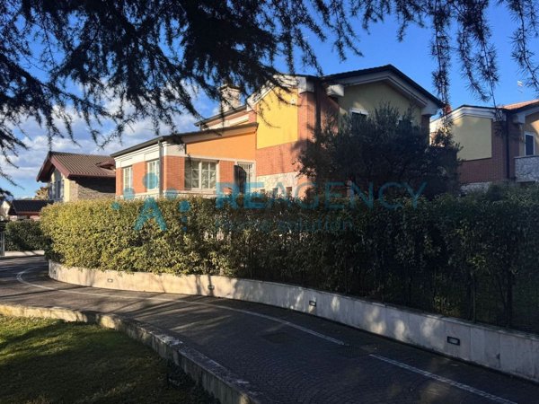casa indipendente in vendita a Sovizzo
