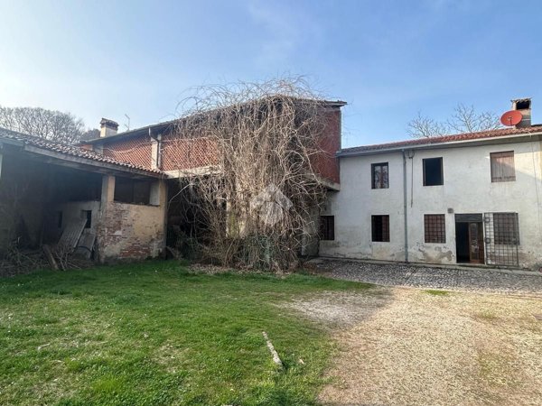 casa indipendente in vendita a Sovizzo