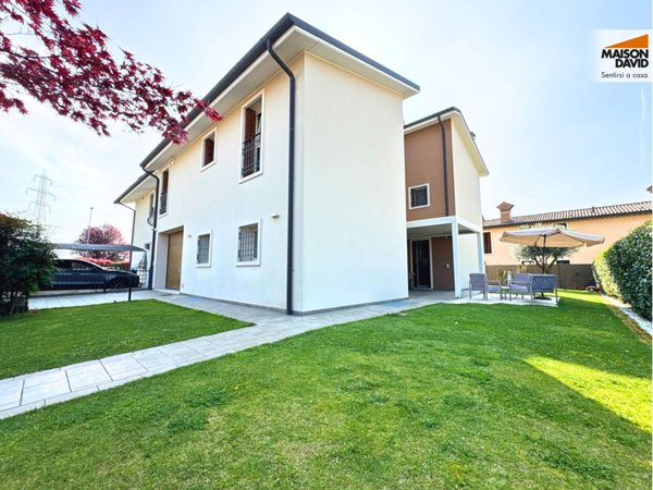 casa indipendente in vendita a Sovizzo