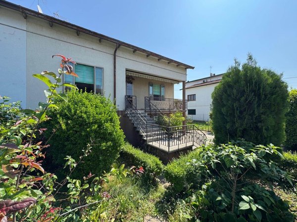 casa indipendente in vendita a Sovizzo