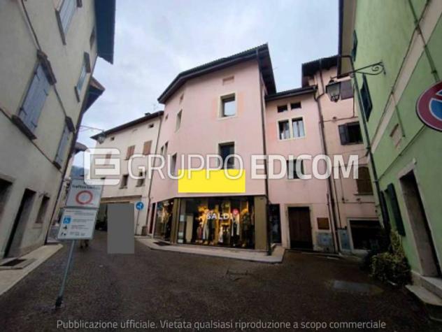 negozio in vendita ad Agordo in zona Rif